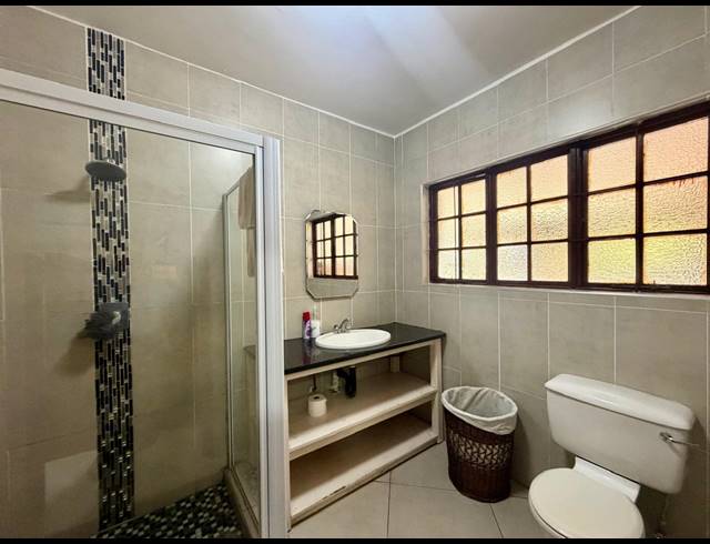 6 BEDROOM FREESTANDING FOR SALE IN MEER EN SEE
